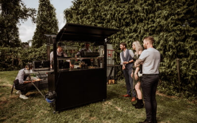 Wat u kunt verwachten als u een bar met cateringservice huurt